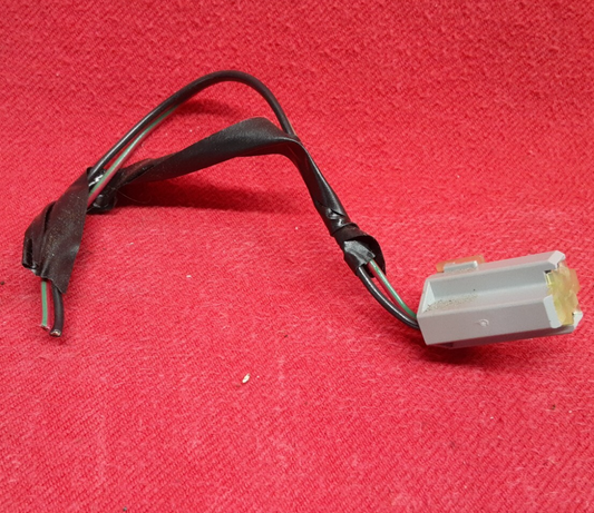 2005 2006 2007 Jeep Grand Cherokee Laredo Climate Bezel LEFT DRIVER 12v PIGTAIL