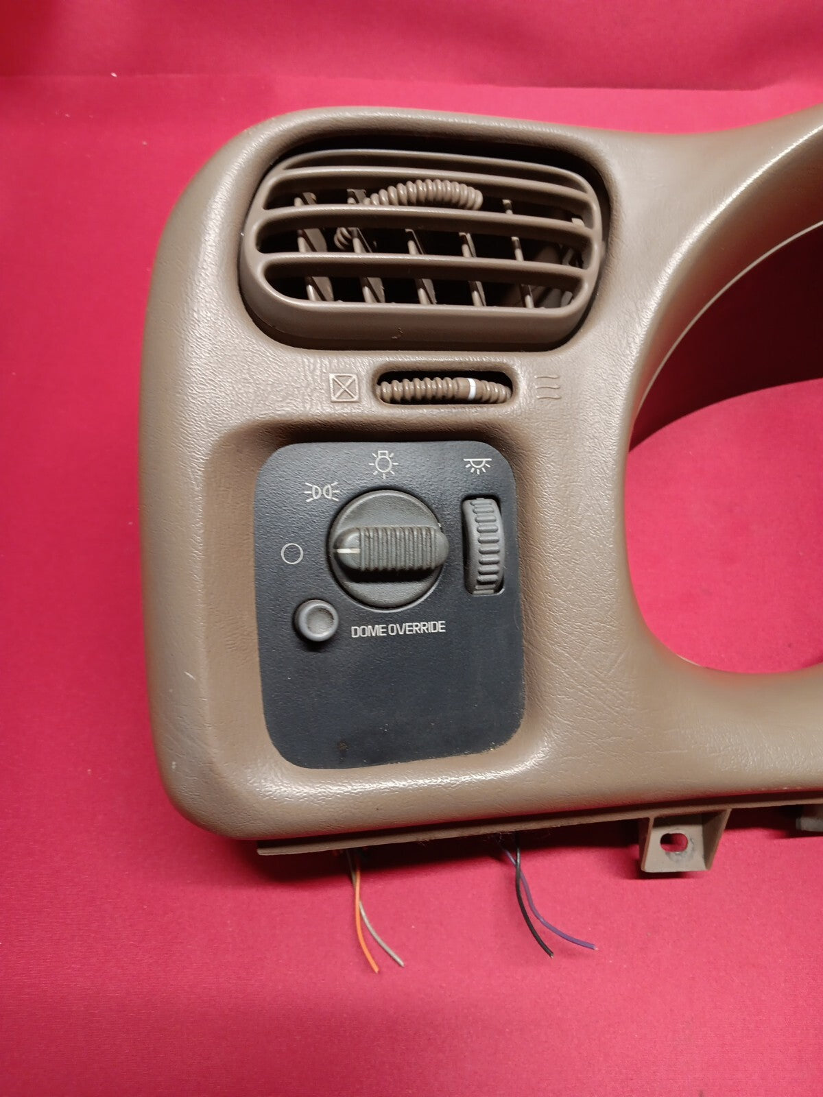 1998 - 2004 Blazer Jimmy Sonoma S-10 - Cluster Dash Bezel W/ Vents and Switches