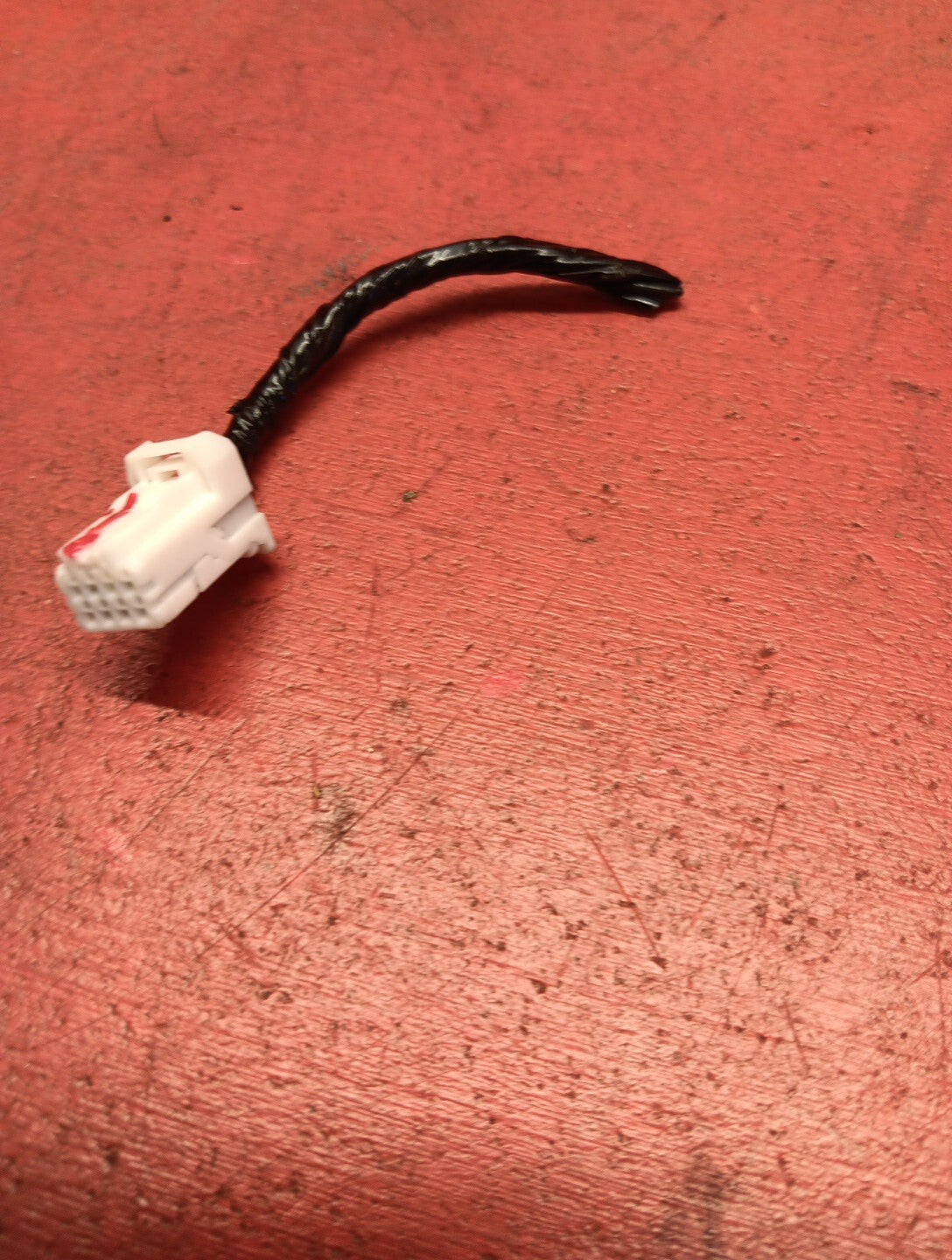 2022 Mitsubishi Outlander Wireless Charging Unit Center Pigtail 8638A373