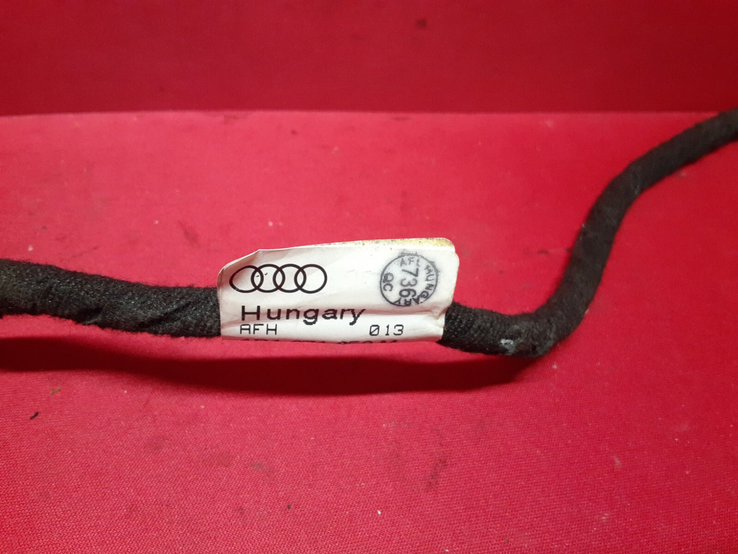 2002 - 2006 Audi Navigation System Player Unit 	4B0-919-887-EX   PIGTAIL WIRE