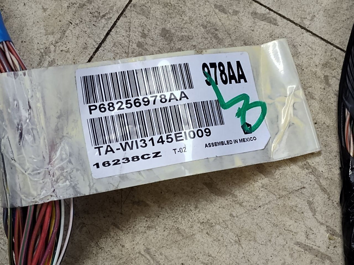 2015-2017 Chrysler Dodge Van Dash Wiring Harness w/ 3-Zone Climate + 6 Speaker