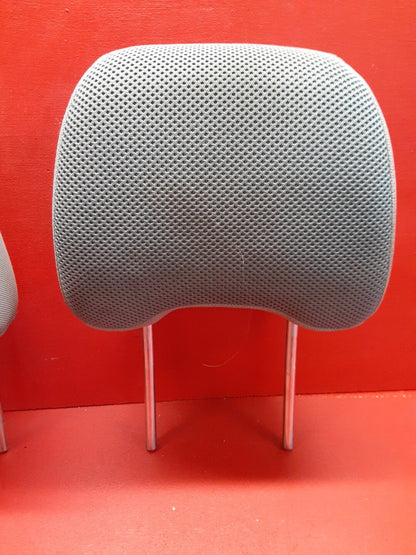 2005 Subaru Forester Front Left Right Gray Cloth Headrest Set 64061SA280ND