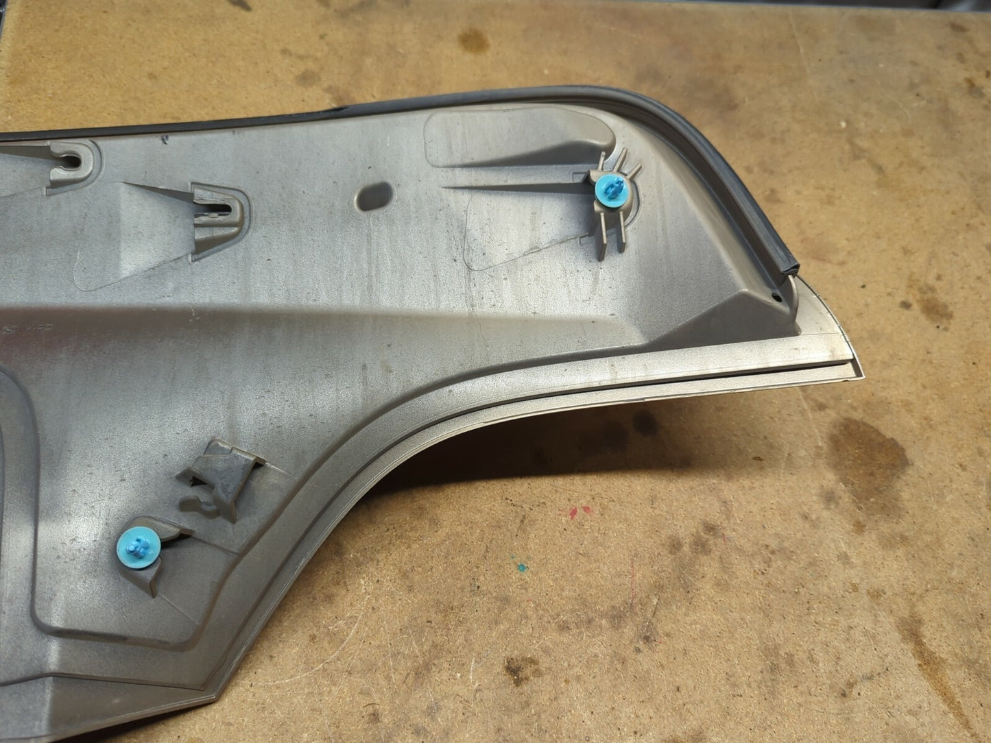 2010 - 2013 BMW 5 Series GT Trunk / Rear Lower Trim Moulding - 7200540 - A84 