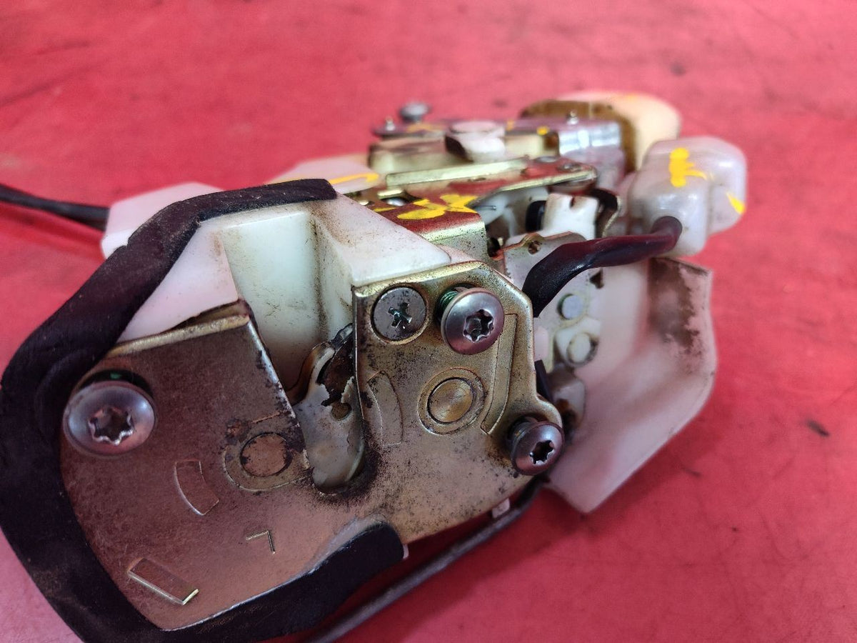 2000-2005 Lexus GS300 / 01-05 GS430 Front Left Driver Door Latch Lock Actuator
