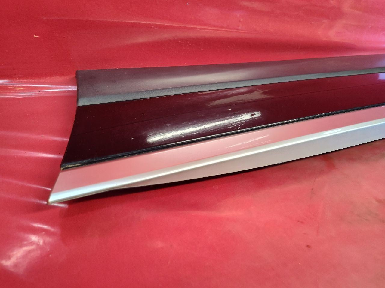 2013-2022 Range Rover REAR LEFT DRIVER Door Cladding Moulding w/ Trim SET