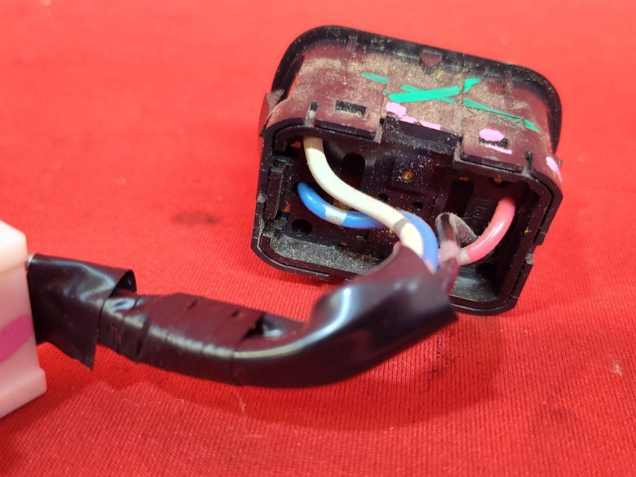 2010-2014 Subaru Outback / Legacy FRONT LEFT DRIVER Seat Recline Lumbar Switches