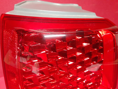 2011 - 2013 Kia Sorento LEFT Tail Light Lamp on Body HALOGEN 92401-1U000
