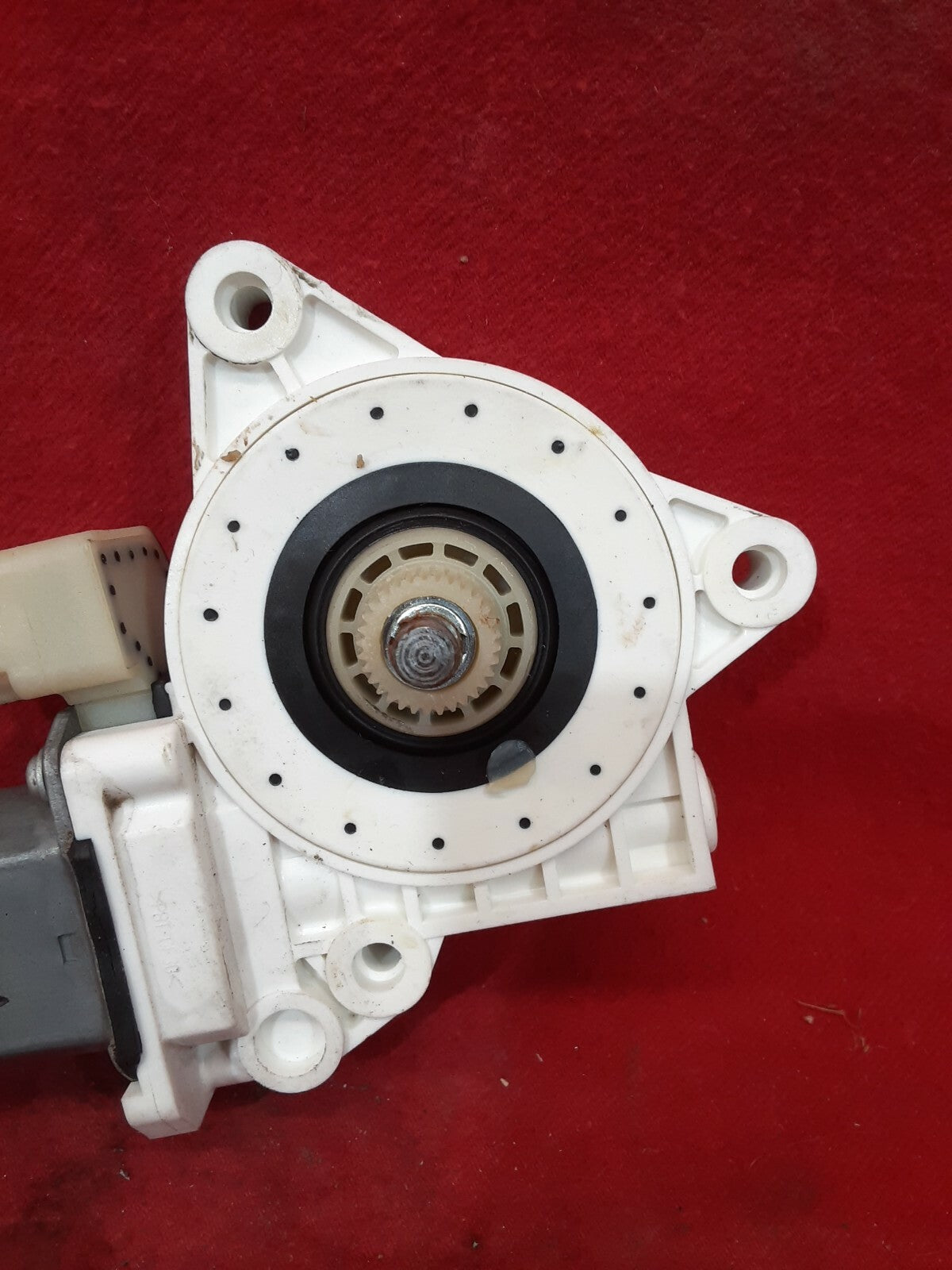 2012 - 2017 BMW 6 Series - Rear Right / Passenger Side Window Motor - 7304522