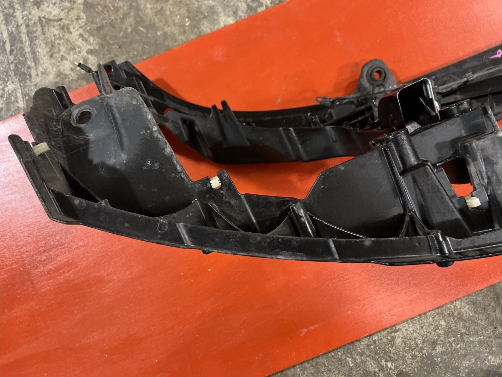 2005 - 2016 Land Rover Range Rover Sport / LR3 / LR4 Radiator Support