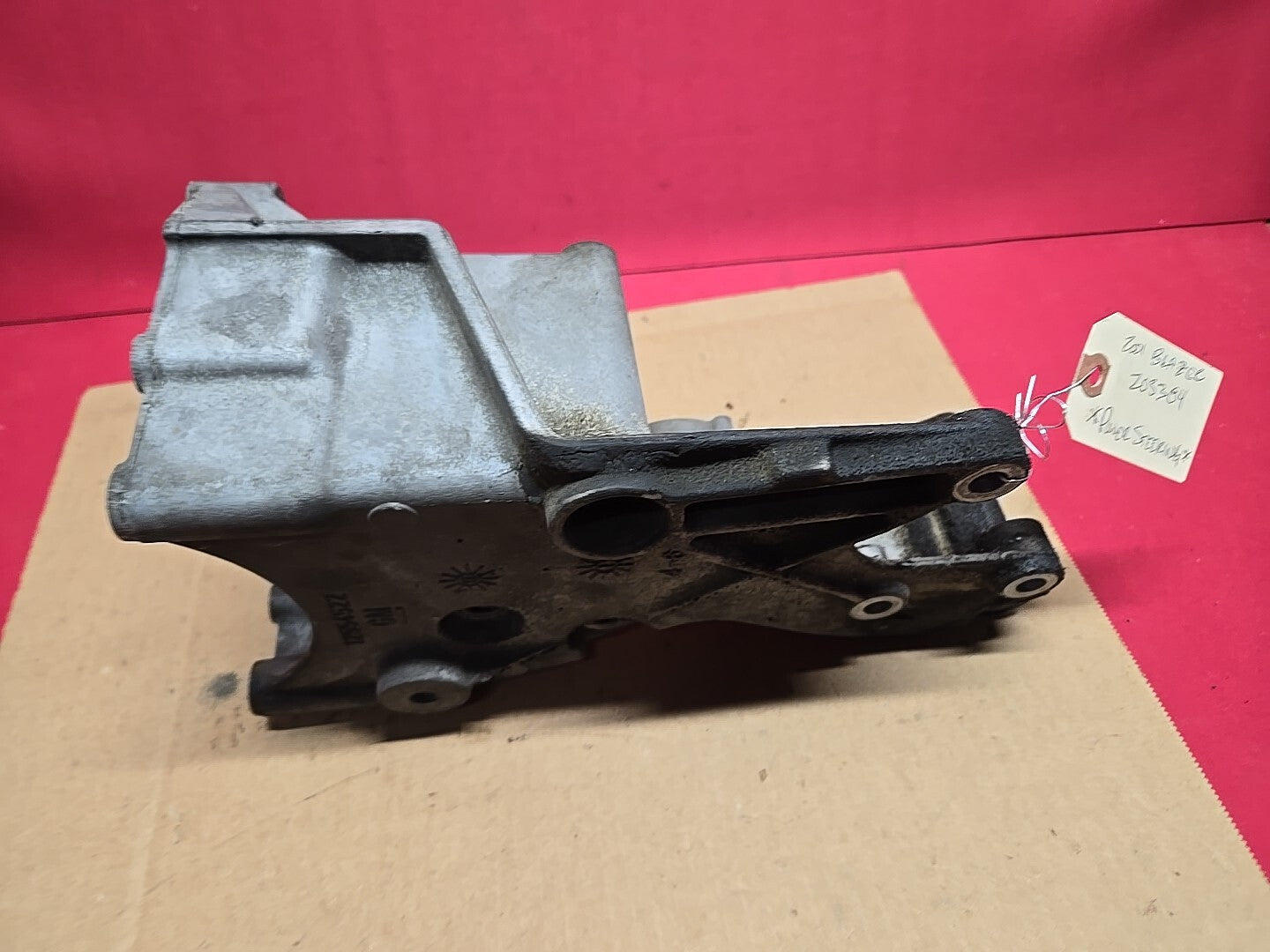 1996 - 2014 Chevrolet GMC Oldsmobile Power Steering Pump Bracket 12554522