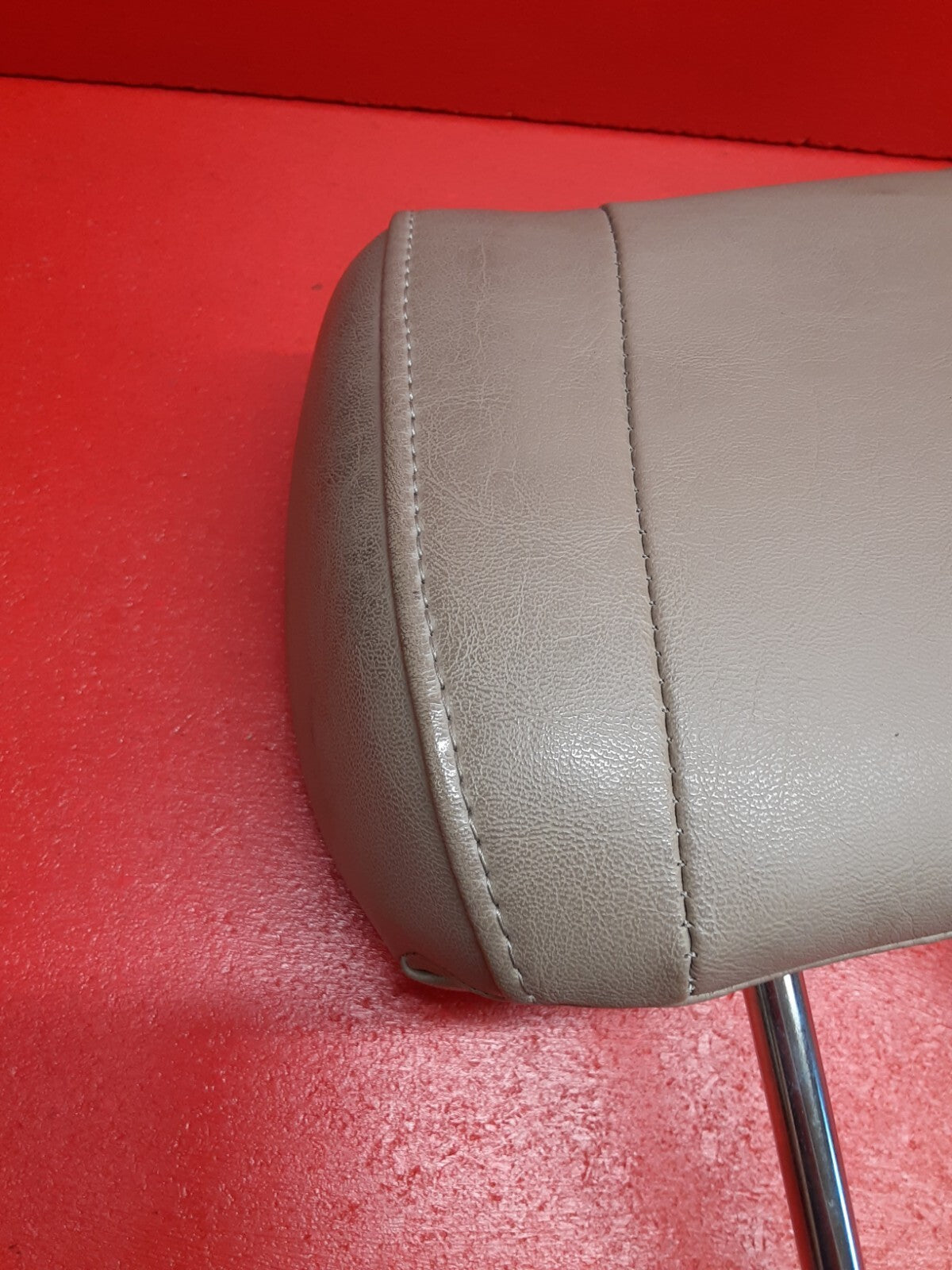 1999 - 2002 Jeep Grand Cherokee Headrest Head Rest FRONT Seat Set of 2