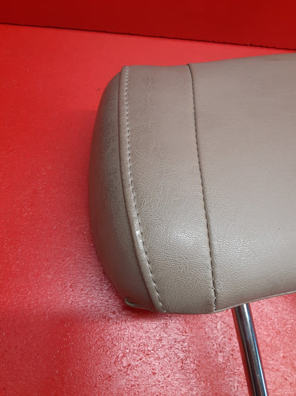 1999 - 2002 Jeep Grand Cherokee Headrest Head Rest FRONT Seat Set of 2
