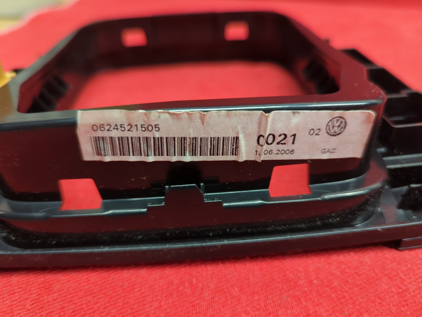 2006 2007 Volkswagen VW Passat Shifter Trim Bezel Silver w/ Buttons 3C0-864-263
