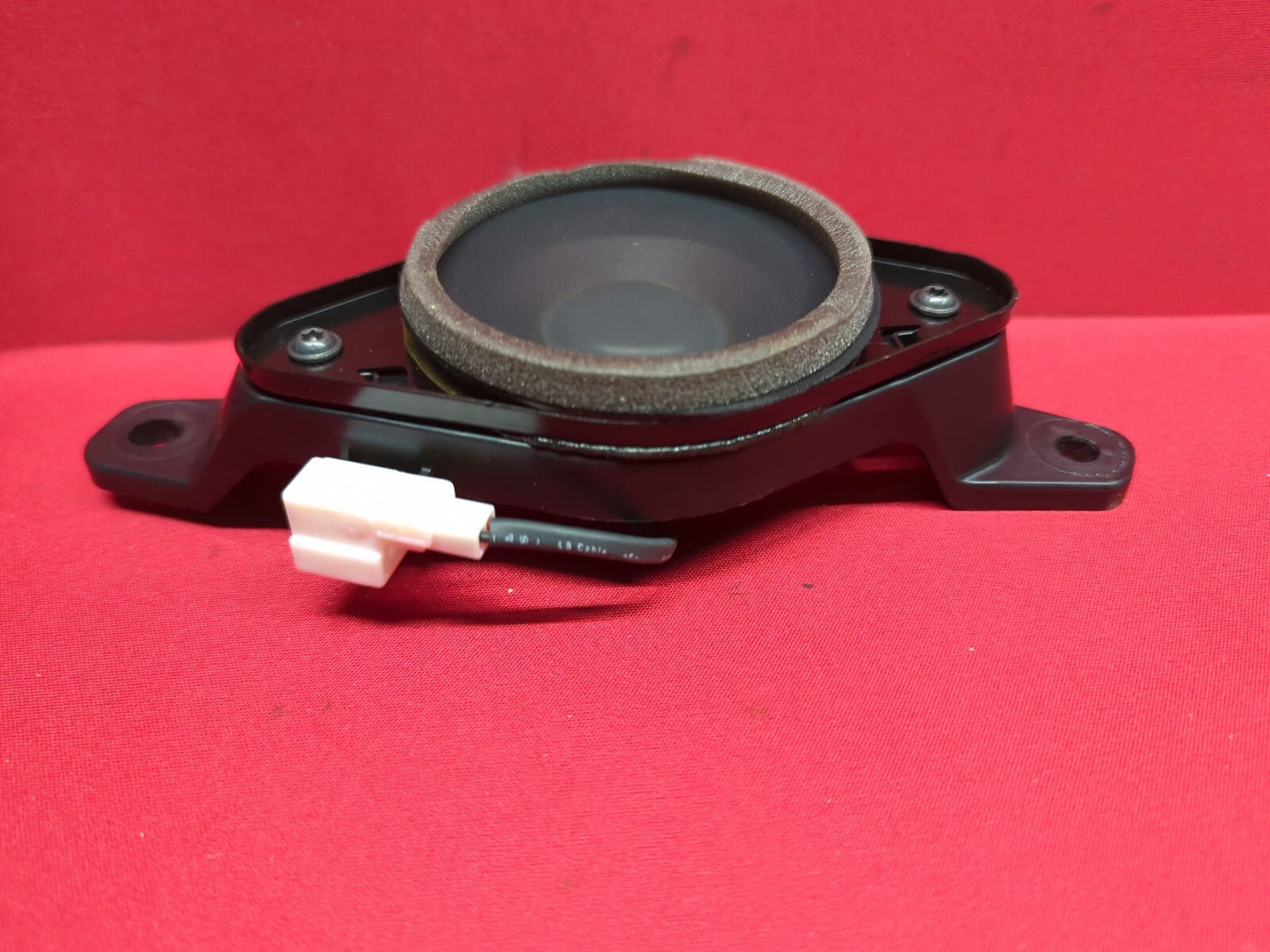 2011 - 2015 Kia Sorento JBL Infinity LEFT REAR Quarter Speaker 96390-2P000