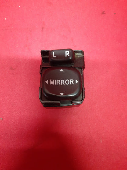 2001 - 2017 Toyota Scion Side View Wing Mirror Adjustment Switch 84872-02060