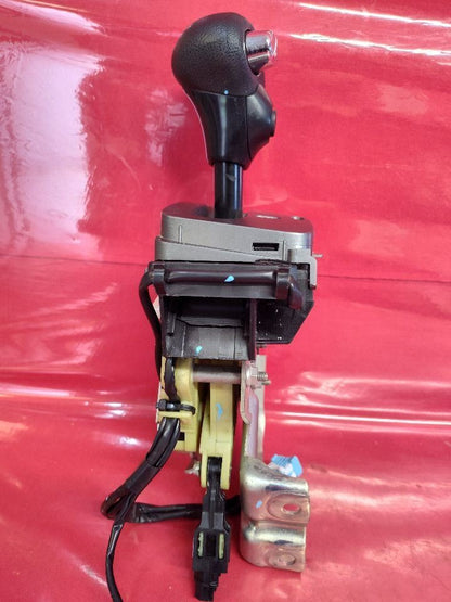 2005-2007 Honda Odyssey 3.5L Transmission Gear Shifter Lever Selector w/ Bezel
