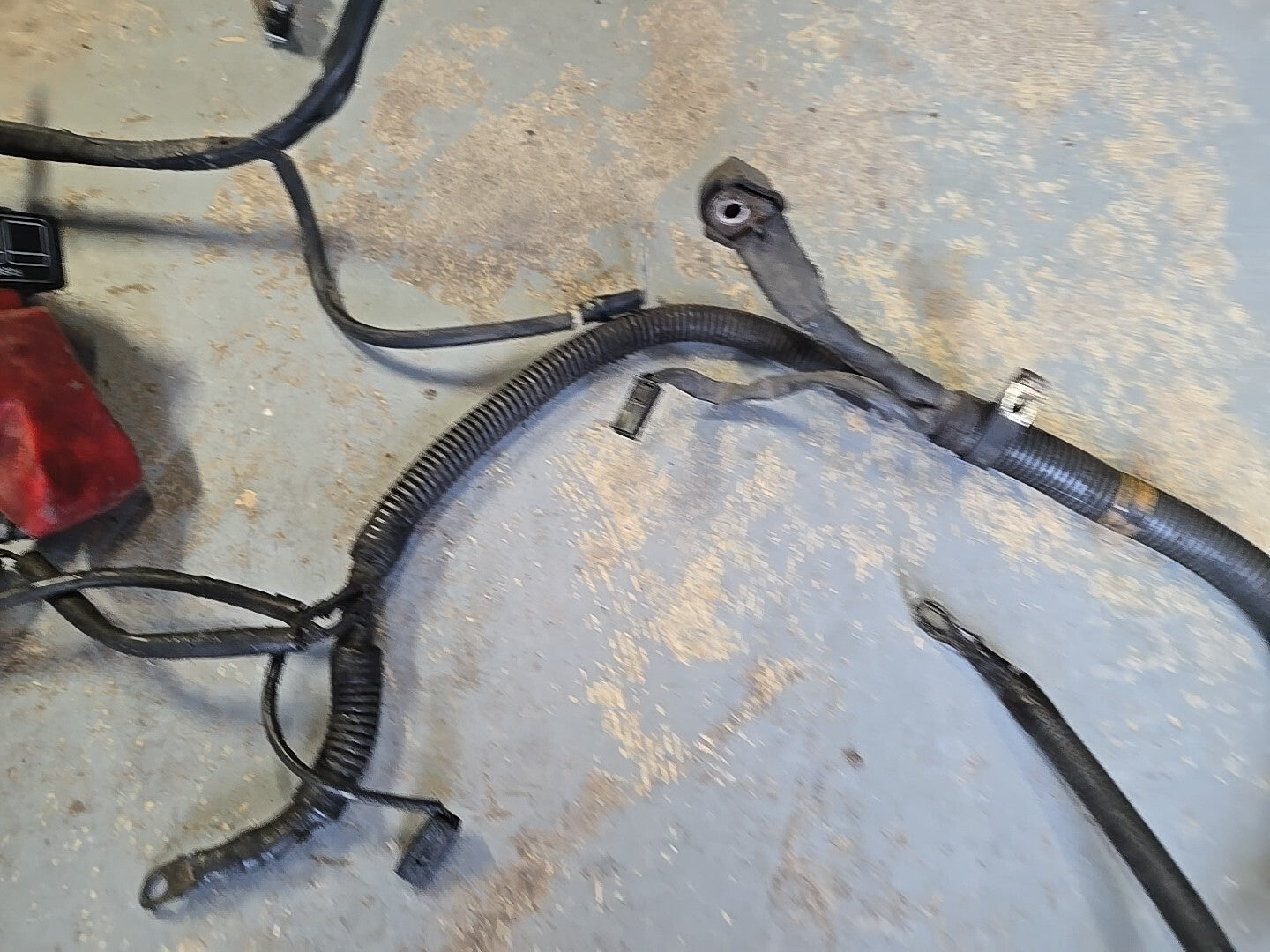 2001 Mitsubishi Montero LIMITED / XLS Positive Battery Cable Harness to Junction