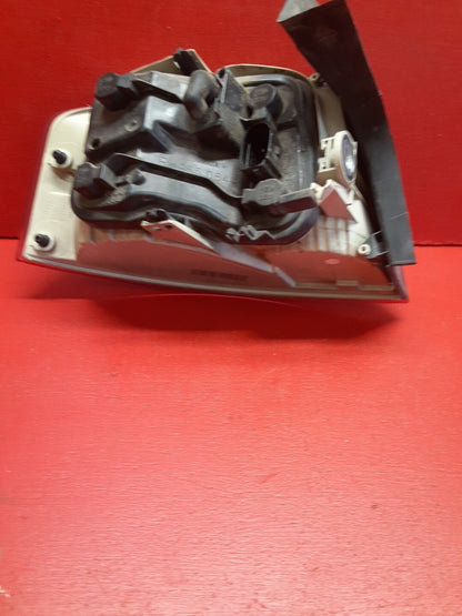 2005-2008 Audi A4 Quattro S4 RS4 RIGHT OUTER Quarter Panel Tail Light Lamp