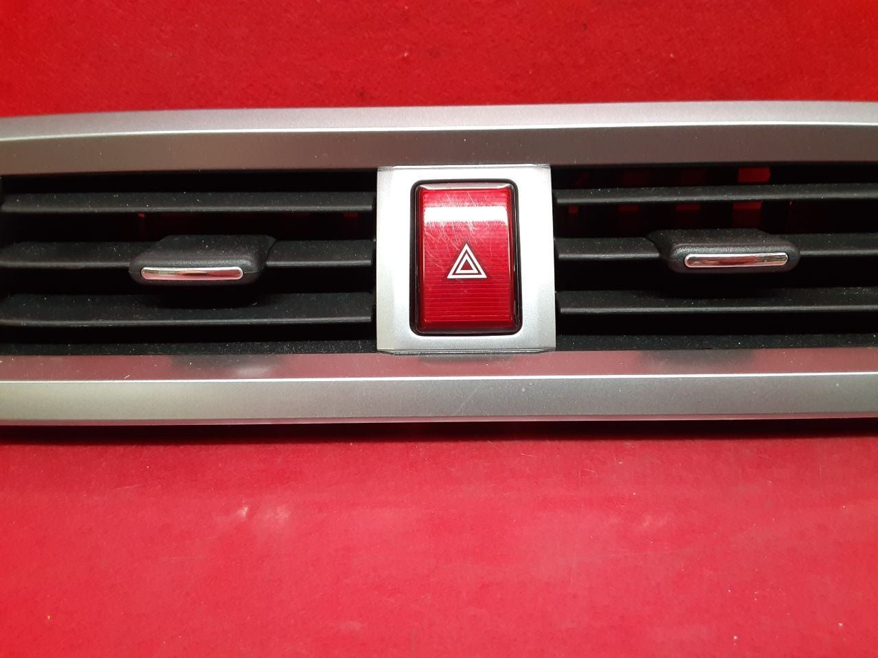 2015 - 2019 Subaru Legacy Outback CENTER Dash Hazard Button Air Vent Duct
