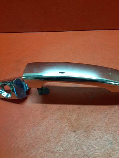 07-17 GM Multi Vehicle Front Left Driver Exterior Door Handle Chrome 22867272