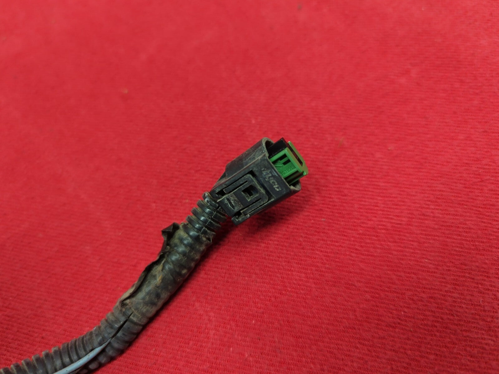 2008 - 2009 Saturn Vue / Hybrid - High Mount / 3rd Brake Light - WIRING PIGTAIL