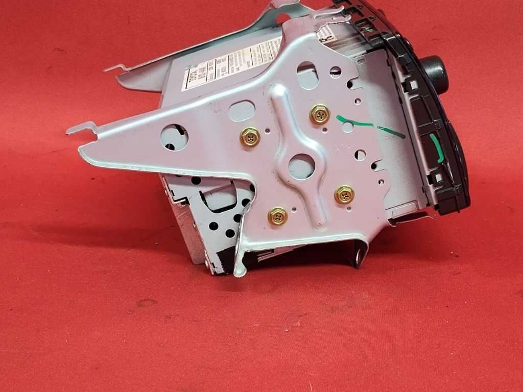 2002-2004 Toyota Camry Radio Stereo Audio Receiver Head Unit 86120-AA040