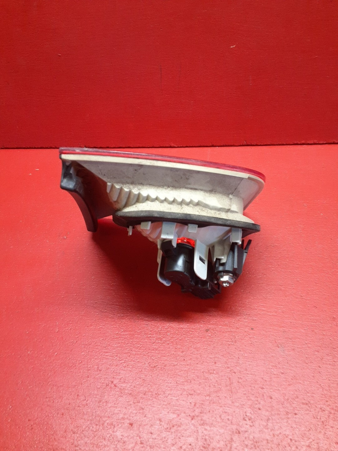 2005-2008 Audi A4 Quattro S4 RS4 Right Rear Inner Taillight Lamp Assembly