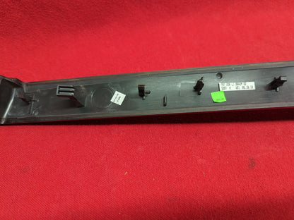 2010 - 2016  BMW 550I / 535I GT F07 - Driver Side Front Door - Interior Trim