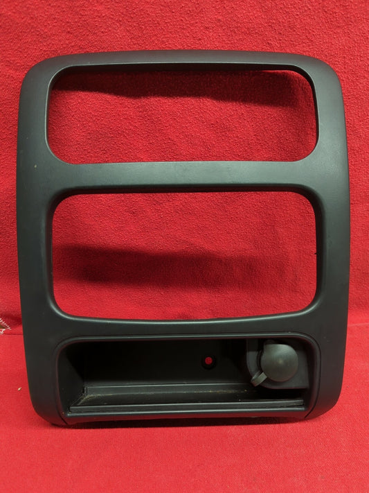 2003 2004 2005 2006 2007 Jeep Liberty Climate Control Bezel 12V Black w/ Cubby