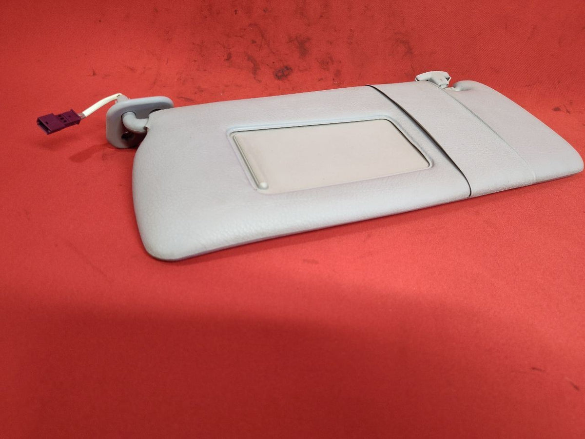 1999-2006 BMW 3-Series Sun Visor Shade Set Illuminated w/ Lights HELLGRAU Grey