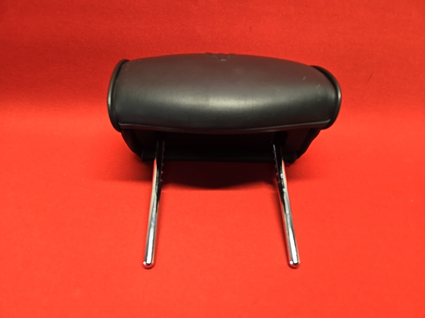 2003 - 2007 Maserati Quattroporte REAR LEFT / RIGHT Headrest Leather 981421500