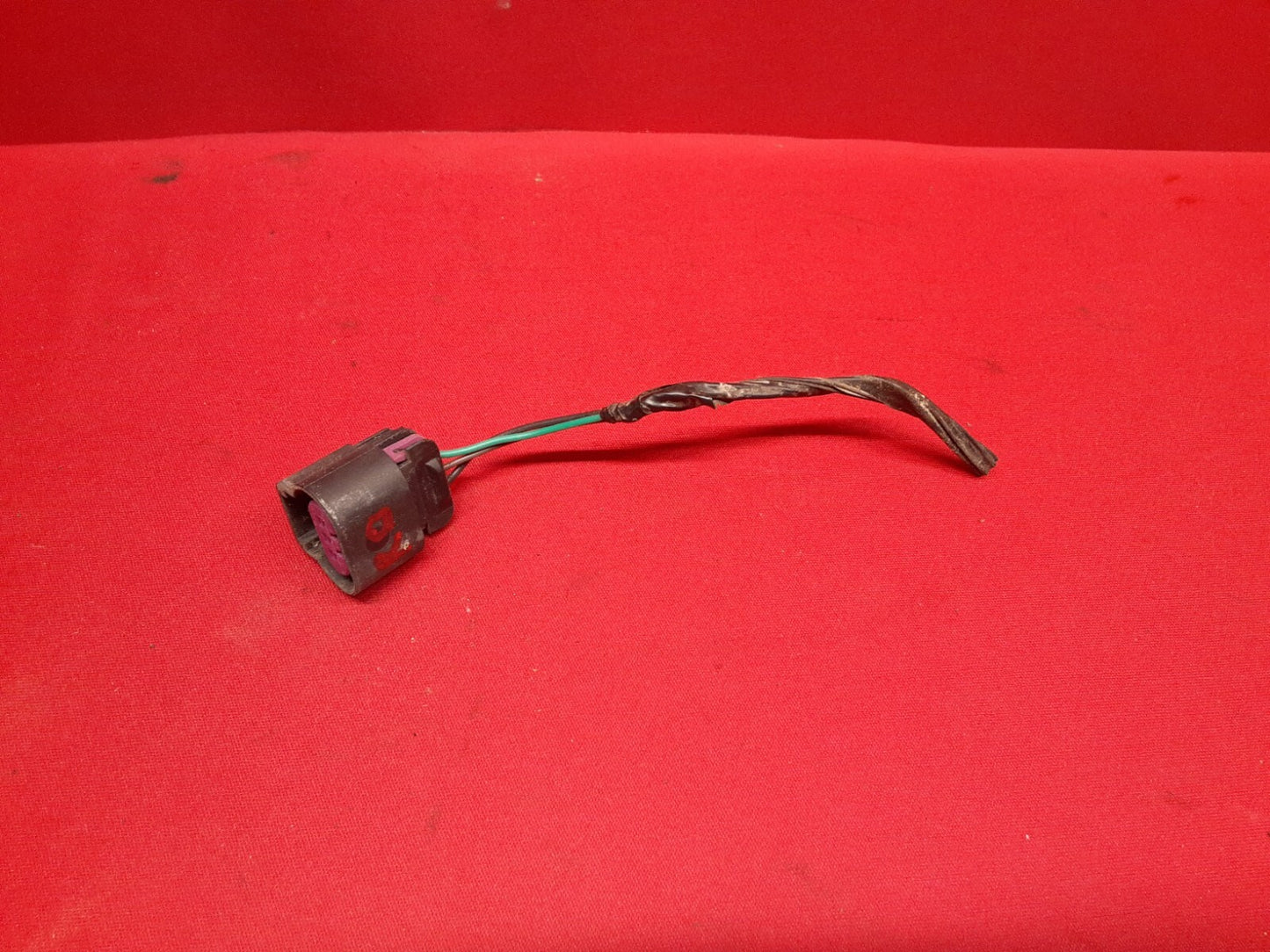 2008 - 2012 Chevy Chevrolet Malibu RIGHT OUTER Tail Light Lamp on Body PIGTAIL