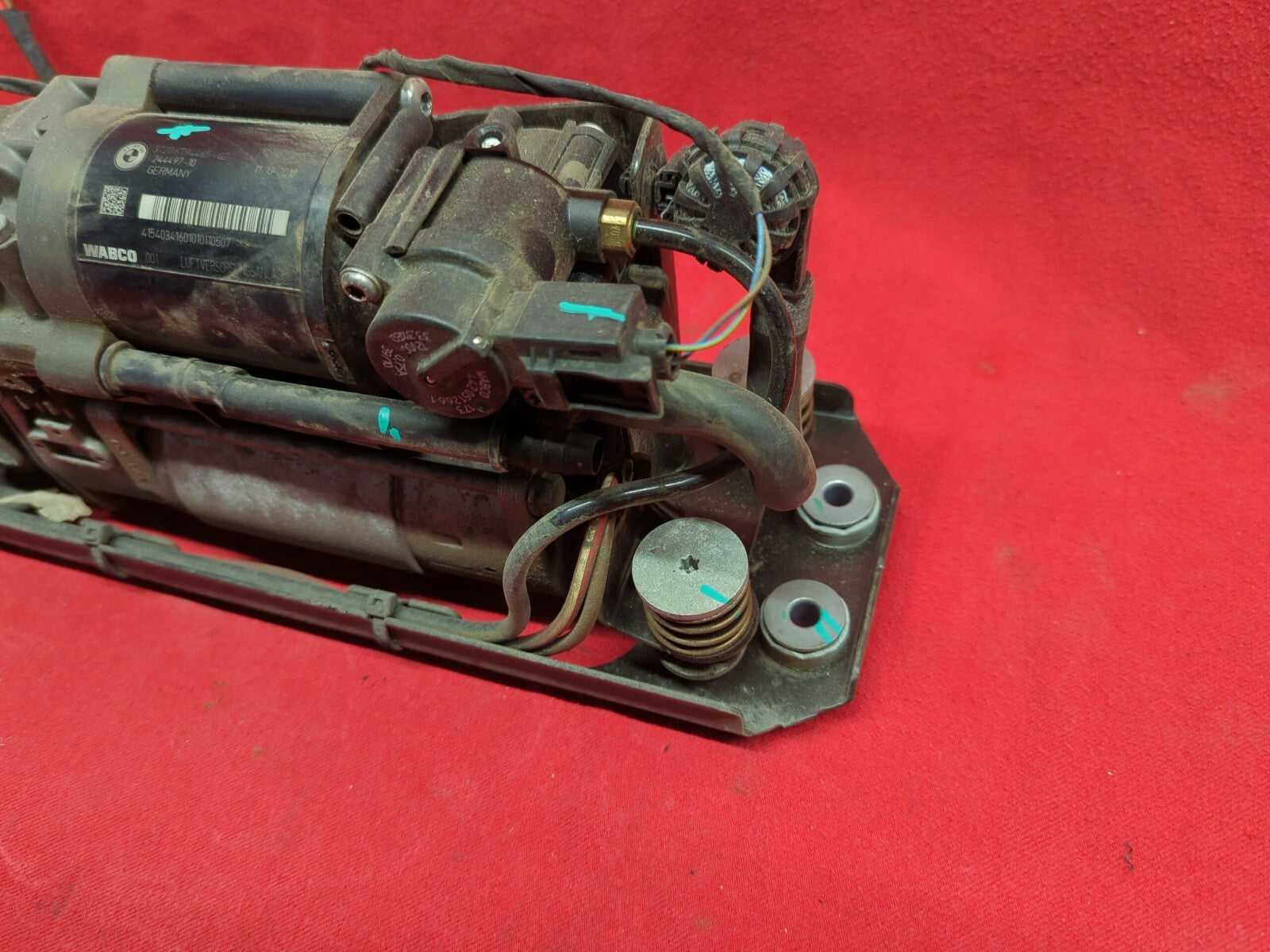 2009 - 2016 BMW 535iGT 5 / 7 Series - Air Suspension Compressor / Pump - 6794465