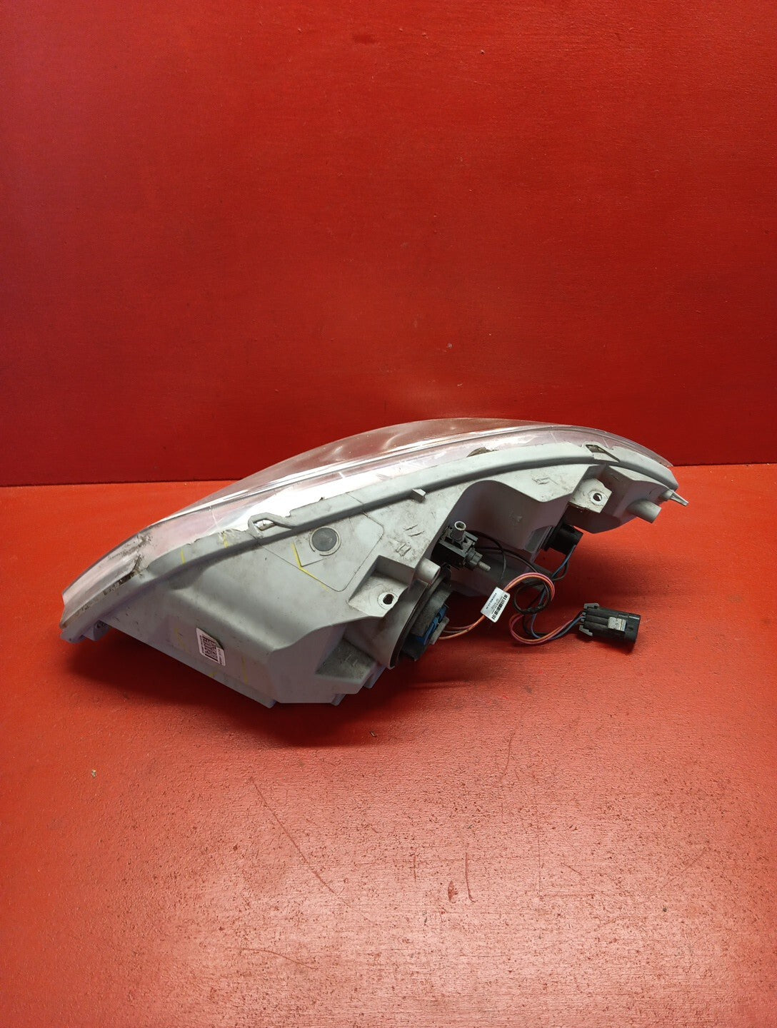 2005-2009 Chevrolet Cobalt Front Right Passenger Headlight 22740620