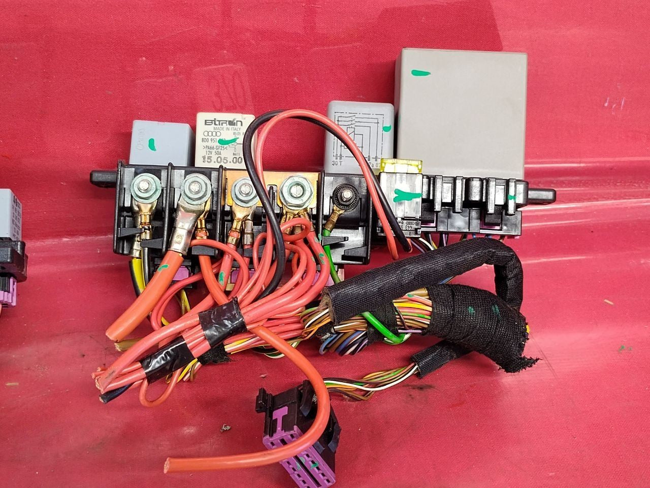 2001 VW Volkswagen Passat 2.8L V6 A/T AWD Interior Cabin Fuse Box Relay Set