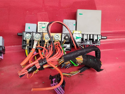 2001 VW Volkswagen Passat 2.8L V6 A/T AWD Interior Cabin Fuse Box Relay Set