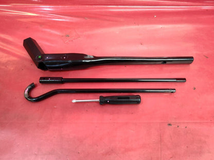 2005-2016 Land Rover LR3 LR4 Emergency Spare Tire Change Scissor Jack Tool Set