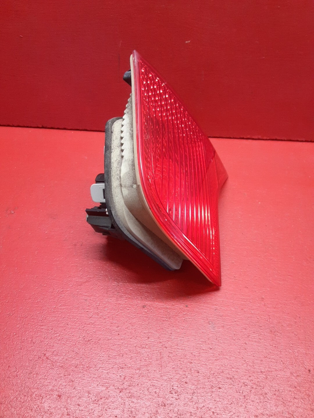 2005-2008 Audi A4 Quattro S4 RS4 Right Rear Inner Taillight Lamp Assembly
