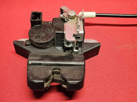 2011-2015 Hyundai Sonata Hybrid GLS Limited Deck Lid Trunk Latch Lock Actuator