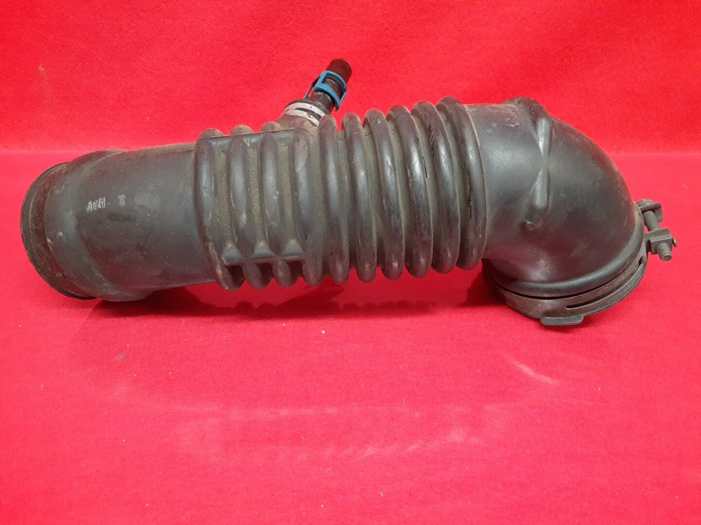 2007 - 2012 Mazda CX-7 2.3L Air Hose Pipe L33E13220