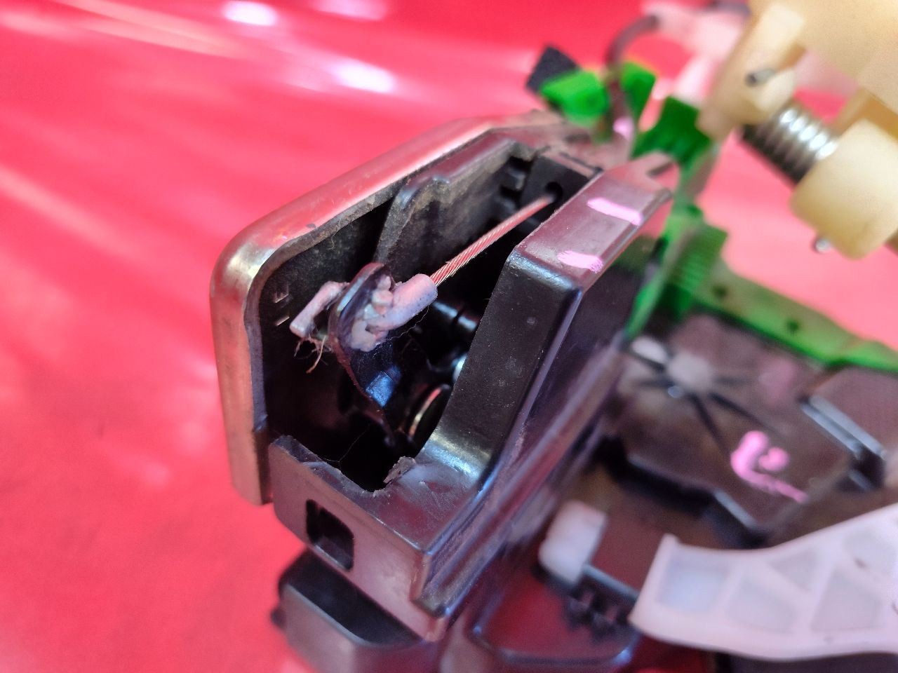 2016-2020 Kia Sorento FRONT RIGHT PASSENGER Door Latch Lock Actuator - 81k