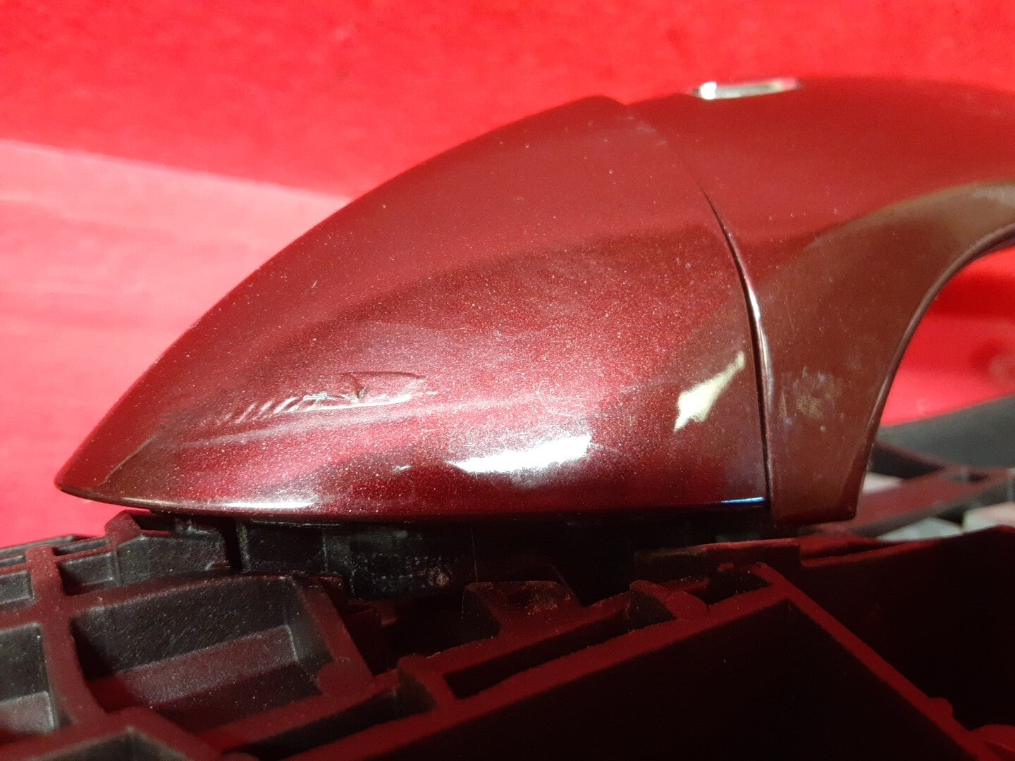 18-20 Buick Regal Sportback TourX RIGHT FRONT PASSENGER Door Handle Rioja Red