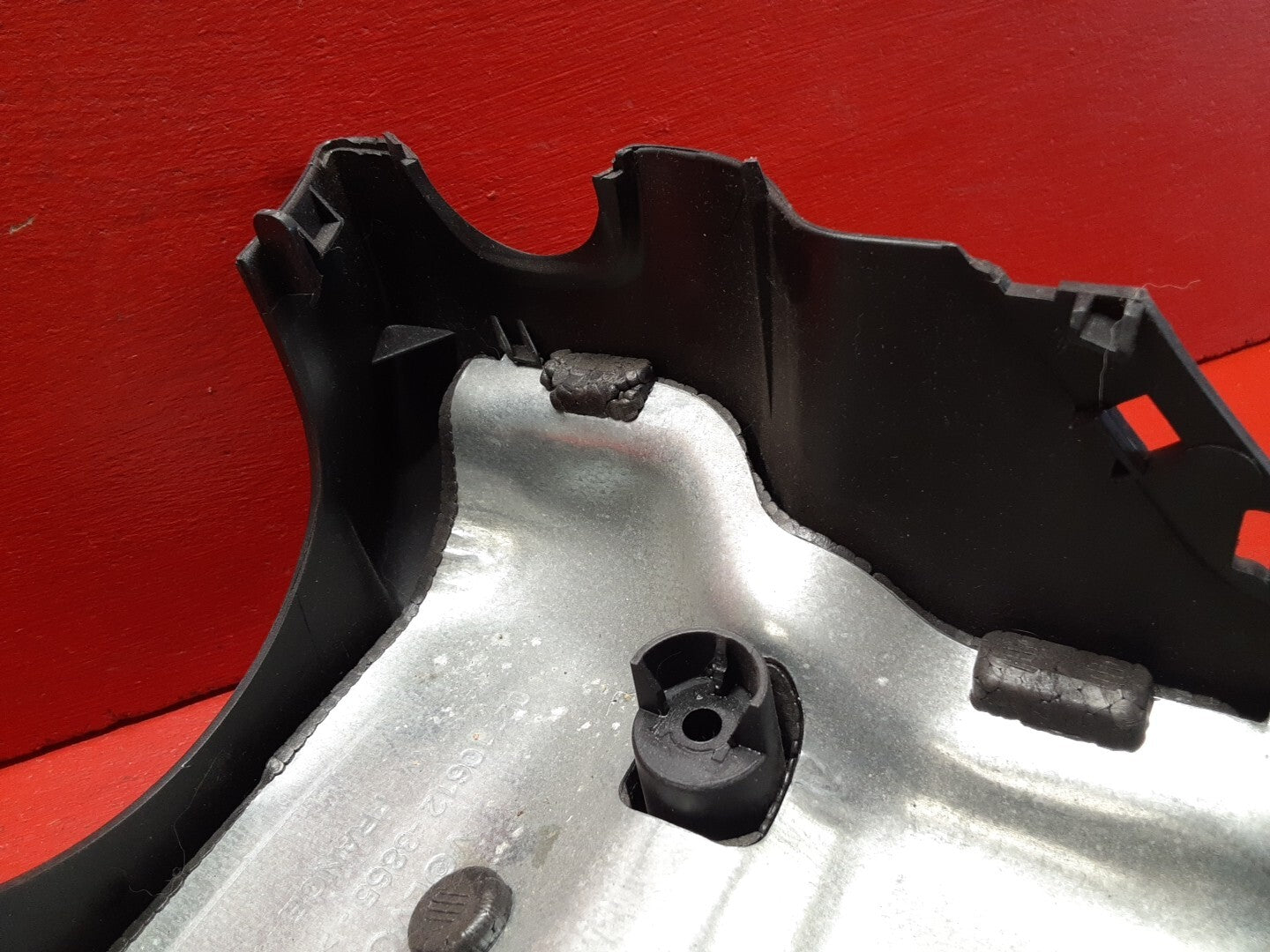 2004 - 2013 Volvo S40 V50 C70 C30 UPPER AND LOWER Steering Column Shroud SET