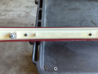 2007 - 2014 Escalade - Third 3rd High Mount Brake Light - READ NOTES - 25779085