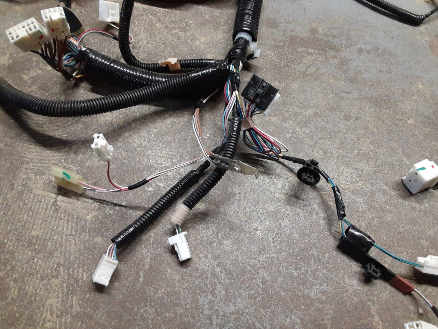 2004 - 2007 Toyota Highlander Instrument Panel Wiring Harness   82141-48A40