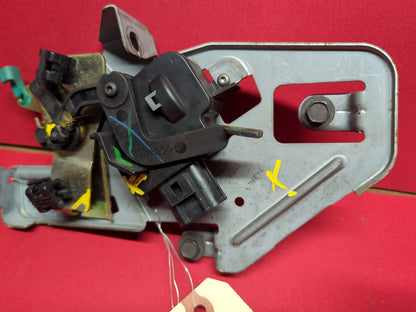 2001 2002 2003 2004 Jeep Grand Cherokee - Liftgate Hatch Lock Actuator 5018479AB