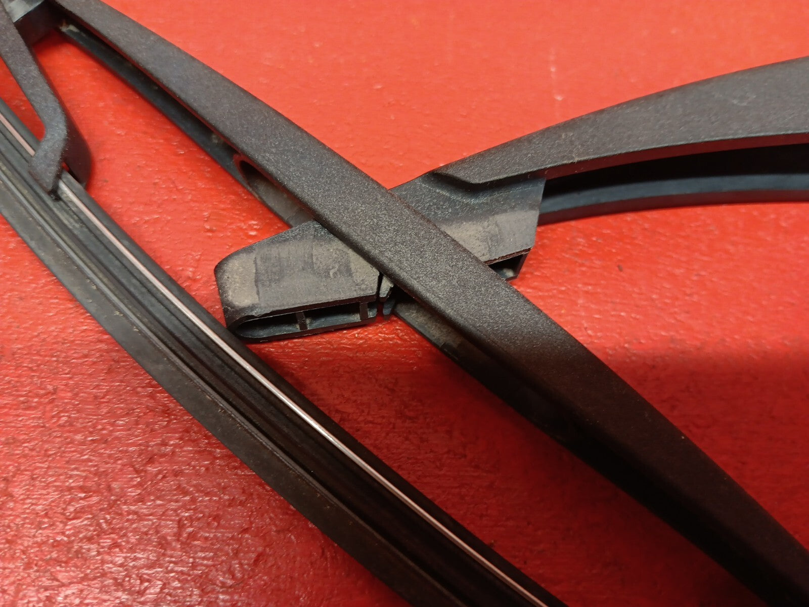 08-12 Ford Escape / 08-11 Mercury Mariner Hybrid Rear Liftgate Window Wiper Arm