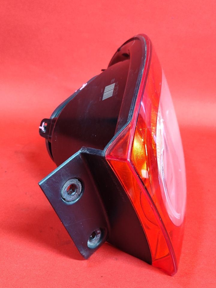 2009-2011 VW Volkswagen Tiguan LEFT DRIVER Outer Quarter Mounted Tail Light Lamp