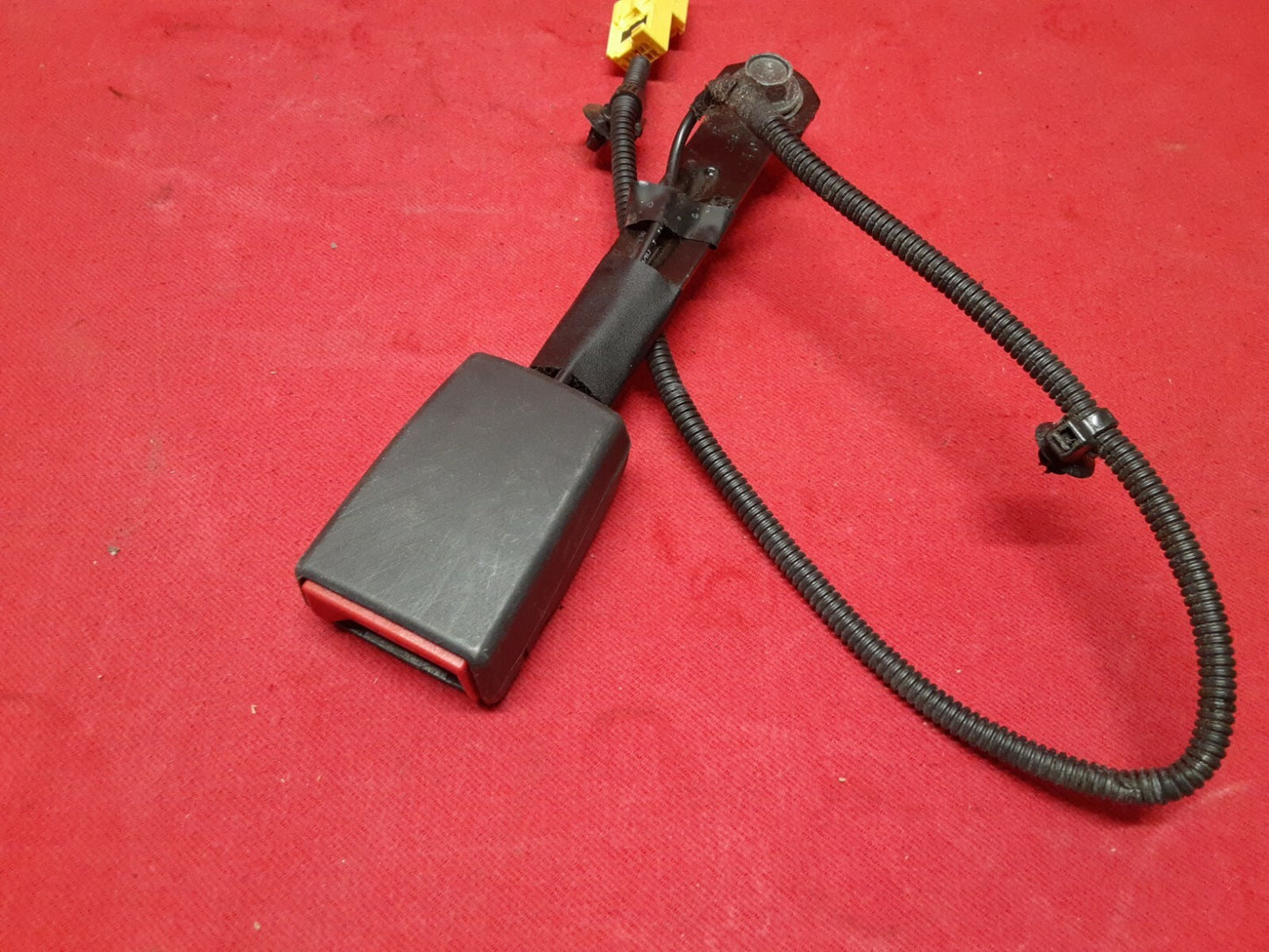 2011 2012 2013 2014 2015 Hyundai Sonata RIGHT PASSENGER Front Seat Belt Buckle