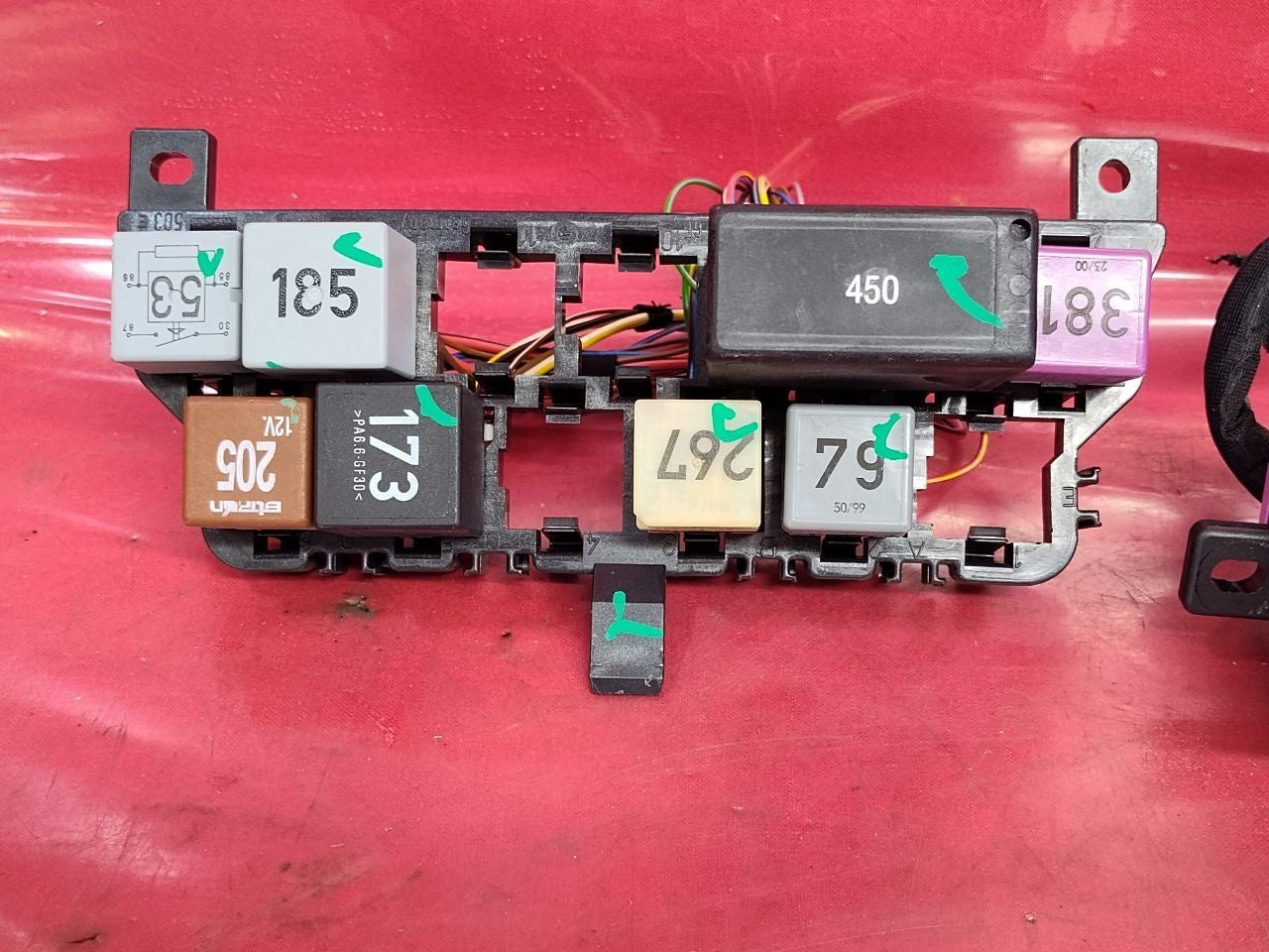 2001 VW Volkswagen Passat 2.8L V6 A/T AWD Interior Cabin Fuse Box Relay Set